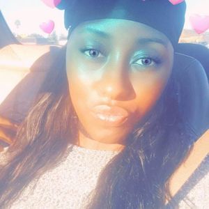 Meet your Posher, Nikki